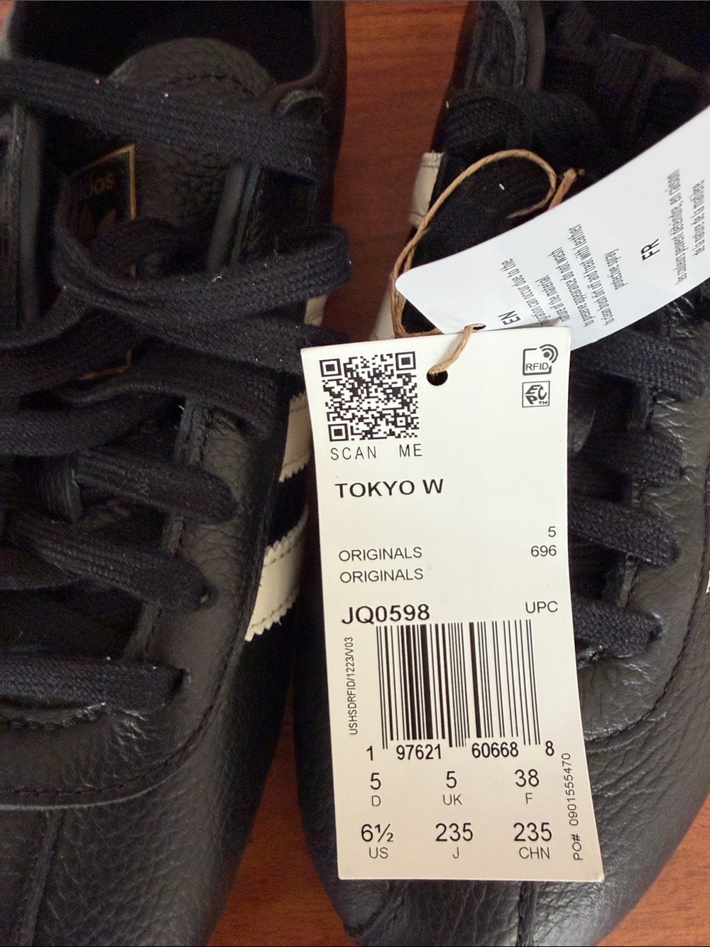 NWT adidas Tokyo Sneakers in Black and White - Picture 7 of 7
